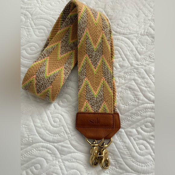 SALT Woven Bag Strap with Gold Hardware - Picture 1 of 3